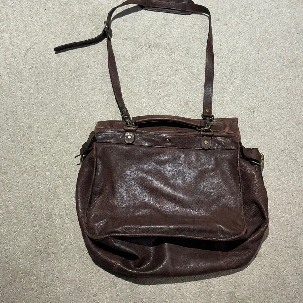 GAP Mens Brown Pebbled Leather Messenger Bag Satchel Laptop Crossbody Vintage